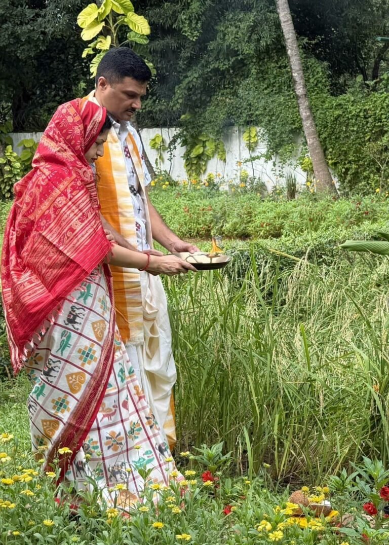 NUAKHAI JUHAR: INSPIRATIONAL IAS COUPLE USHA PADHI AND DR ARAVIND PADHI EMBRACE ODISHA’S CULTURAL ROOTS