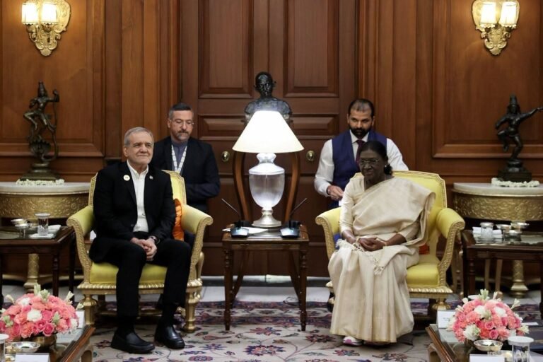 President Murmu Meets Iranian President Pezeshkian at Rashtrapati Bhavan